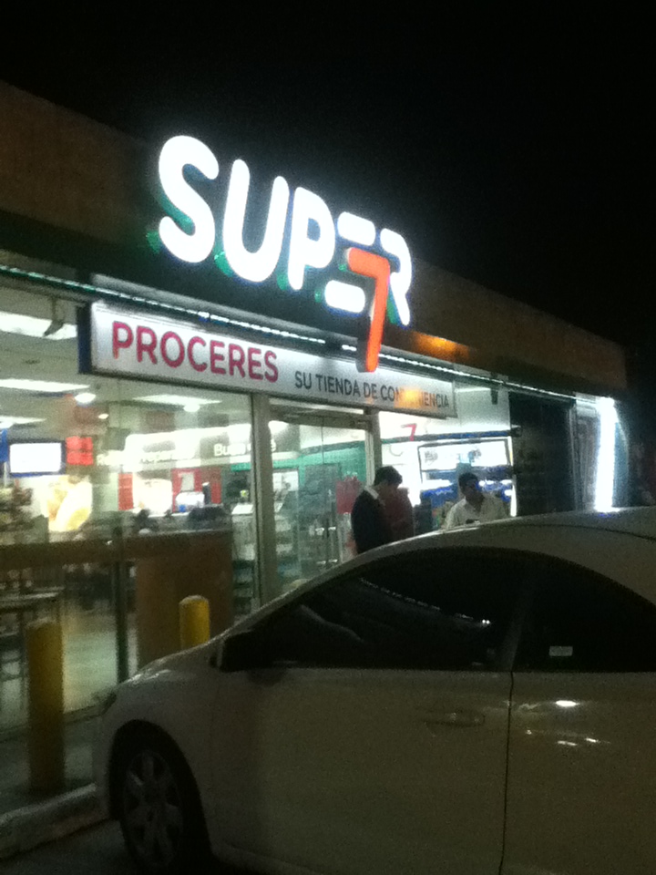 super 7 puma guatemala